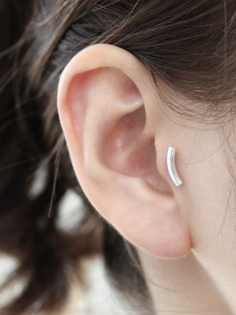 925 Silver Figure cartilage earring 16g