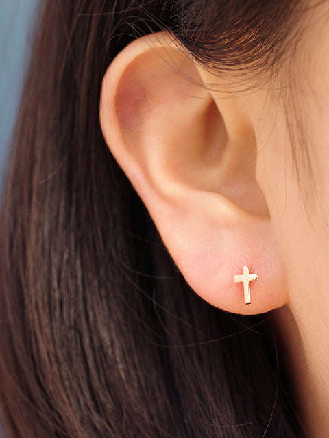 925 Silver Plain Cross Cartilage Earring 16G