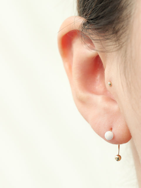 14K gold Opal & Pearl cartilage earring 20g