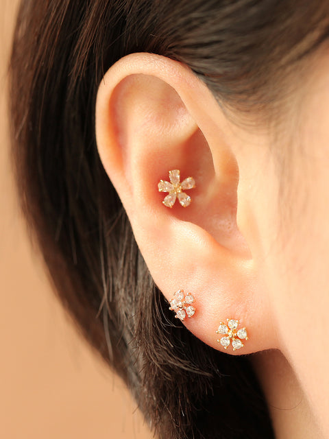 14K gold Mini Daisy Cubic cartilage earring 20g