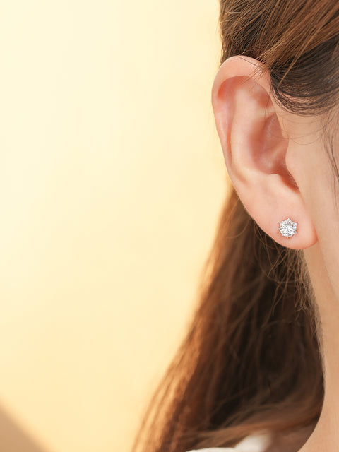 14K Gold Moissanite blossom Cartilage Earring 20G18G16G