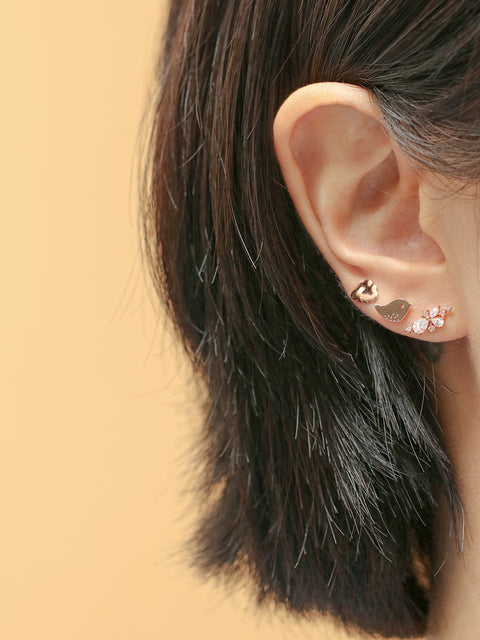 14K Gold Cutey Bird Internally Threaded Labret Piercing 18G16G