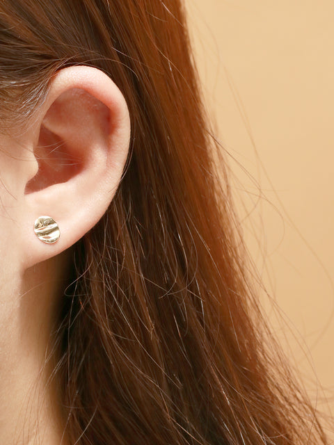 14K Gold Wavy Circle Cartilage Earring 20G18G16G