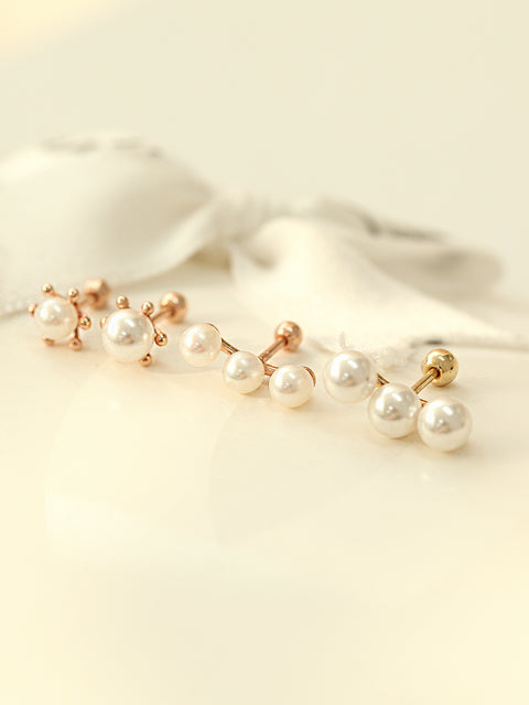 14K Gold Triple Flower Pearl Cartilage Earring 18G16G