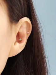 14K Gold Enamel Star Cartilage Earring 20G18G16G