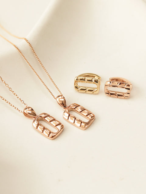 14K Gold Twist Square Necklace Pendant