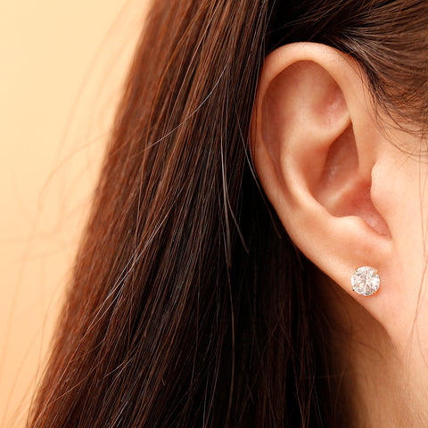 14K Gold Bling Cubic 4 Prong Cartilage Earring 20G