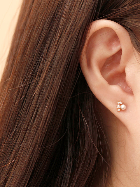 14K Gold Mini Cubic Fresh Water Pearl Cartilage Earring 20G18G16G