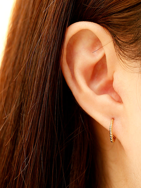 14K Gold Twist Oval Cartilage Hoop Earring