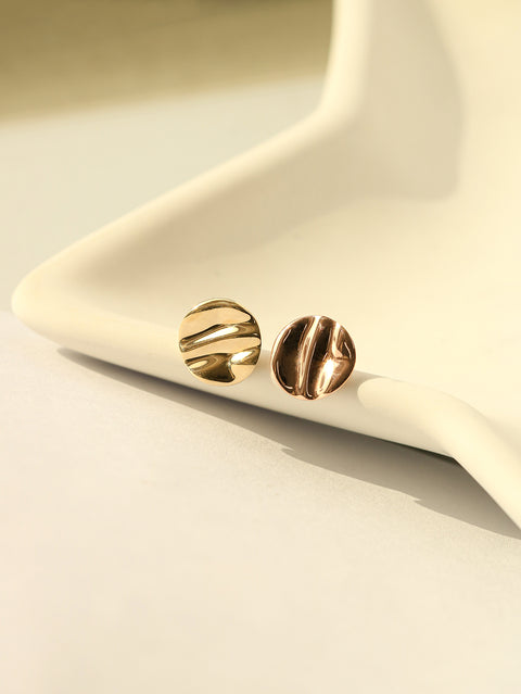14K Gold Wavy Circle Cartilage Earring 20G18G16G