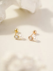 14K Gold Point Cubic Fresh Water Pearl Cartilage Earring 20G18G16G
