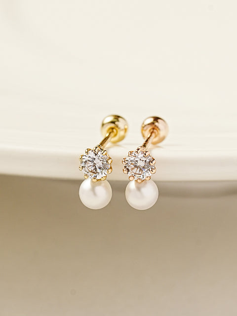 14K Gold Point Cubic Fresh Water Pearl Cartilage Earring 20G18G16G