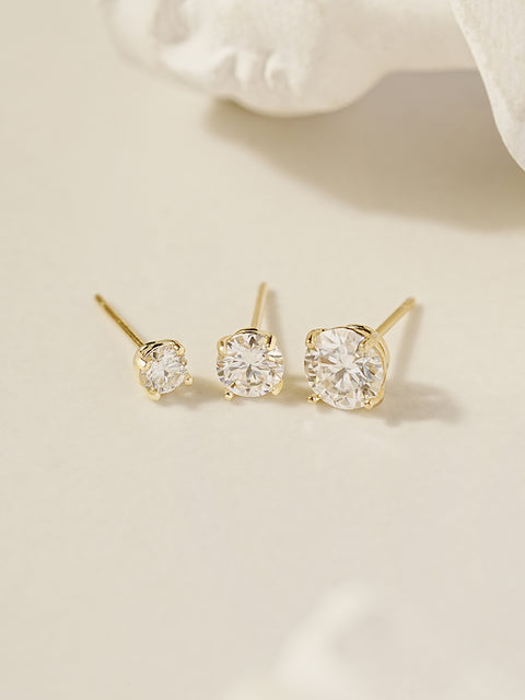 14K Gold 4 Pronged Moissanite Stud Earring