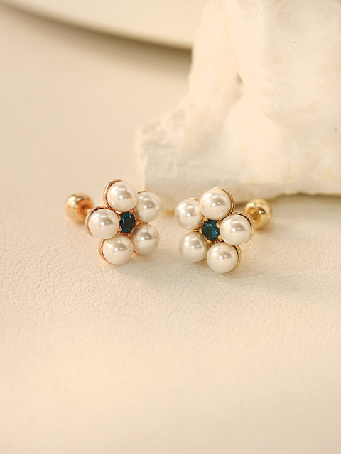 14K Gold Lovely Pearl Flower Cubic Cartilage Earring 20G18G16G