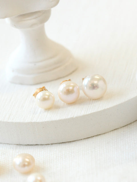 14K Gold Nature fresh water pearl cartilage earring