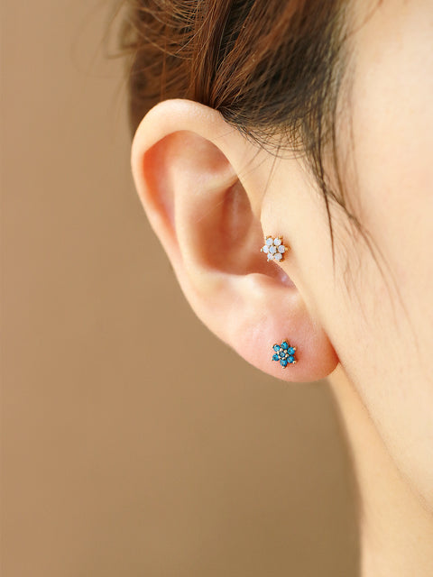 14K gold Lovely Flower Cartilage Earring - M 18g16g