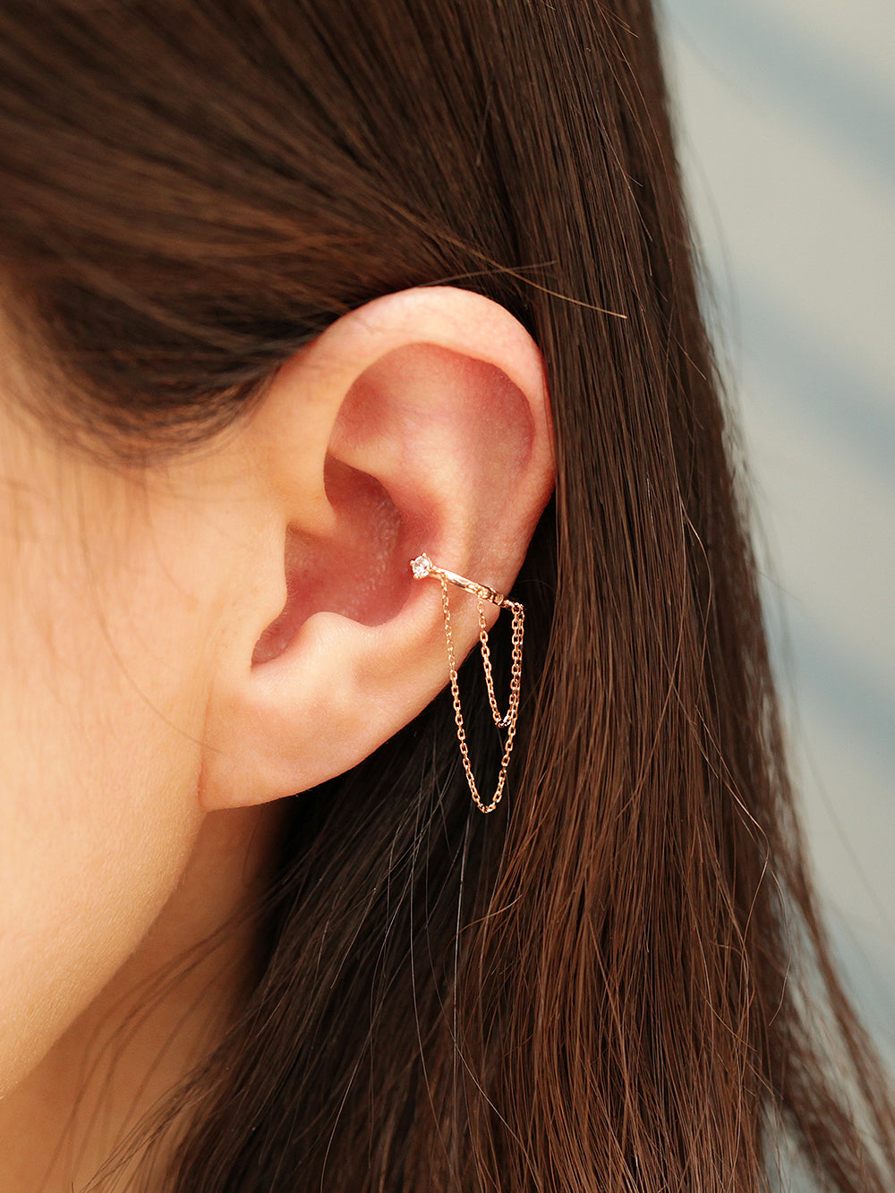 14K Gold Line Chain Conch Hoop Earring – MinimalBijoux