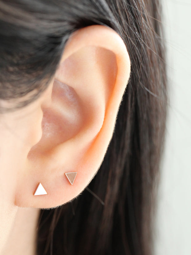 14K Gold Minimalist Earring