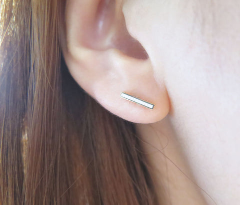?¬진촬영 / 중량?•인 / 10K 14K Gold White Bar Cartilage earring