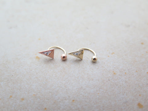 ?¬진촬영 / (중량, ?ˆì?ë¦? ?•인 / ?£시가격o / 10K 14K Gold CZ Pyramid U shape tragus earring