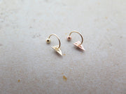 ?¬진촬영 / (중량, ?ˆì?ë¦? ?•인 / ?£시가격o / 10K 14K Gold CZ Pyramid U shape tragus earring